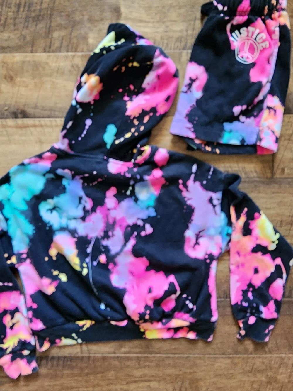 Justice Girls' Black Tie-Dye And Paint Splatter Hoodie & Shorts Set - Picture 6 of 7